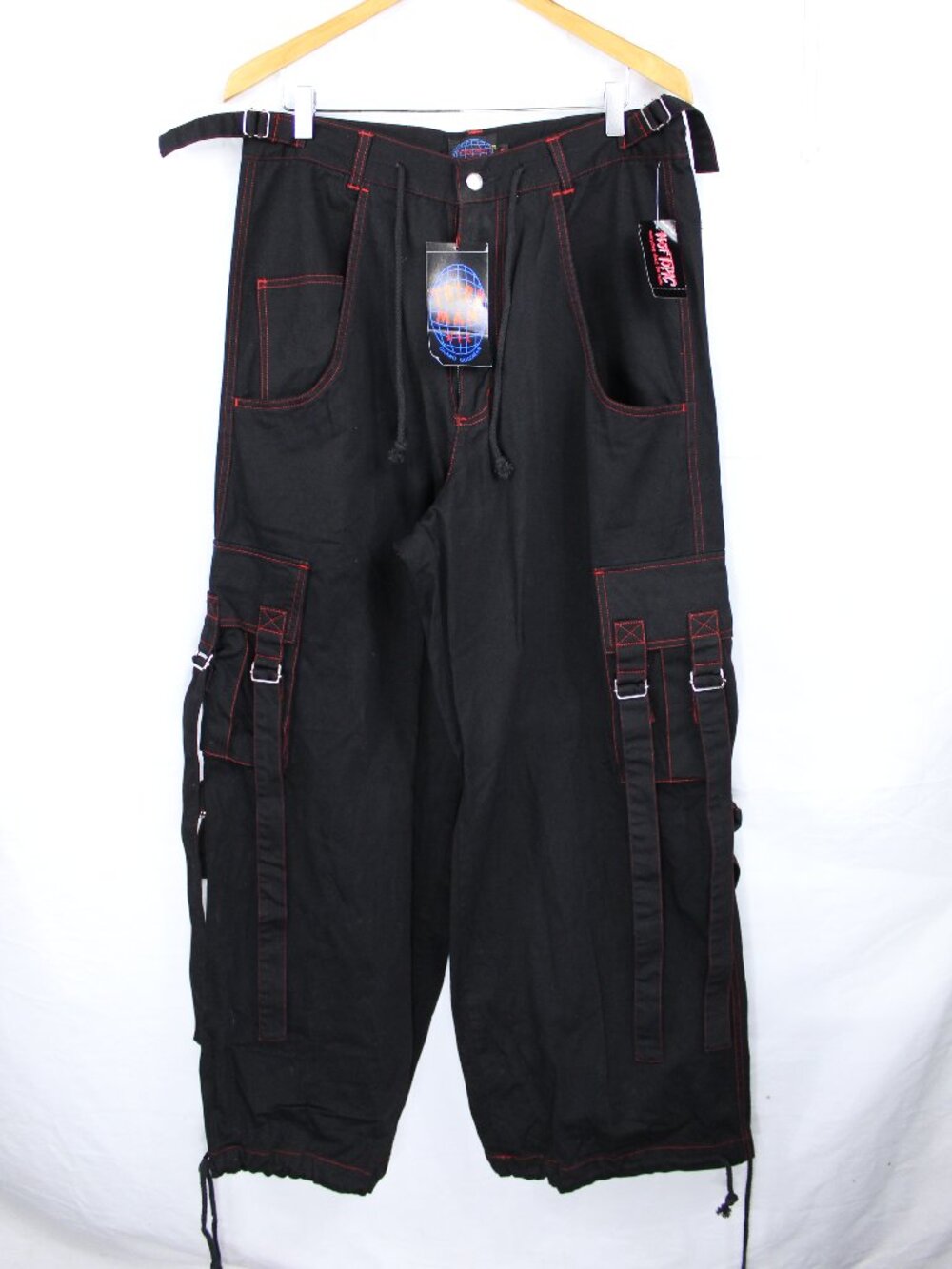 HOT TOPIC BLACK W/RED STITCH STRAPPY PANTS TRIPP MAN NYC DAANG GOODMAN SZ 30 NOS